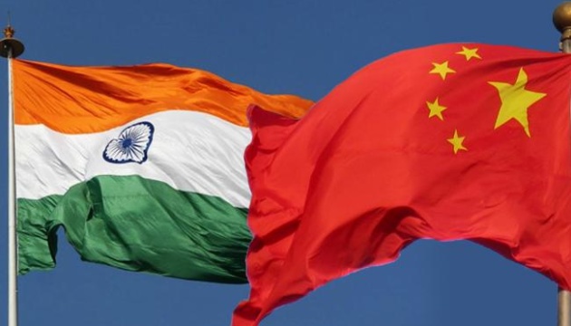India and China flags