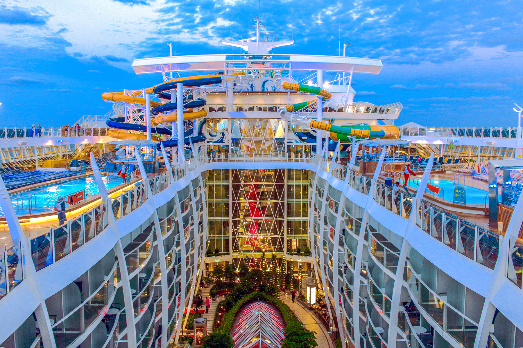 12-річний хлопчик загинув на лайнері Royal Caribbean
