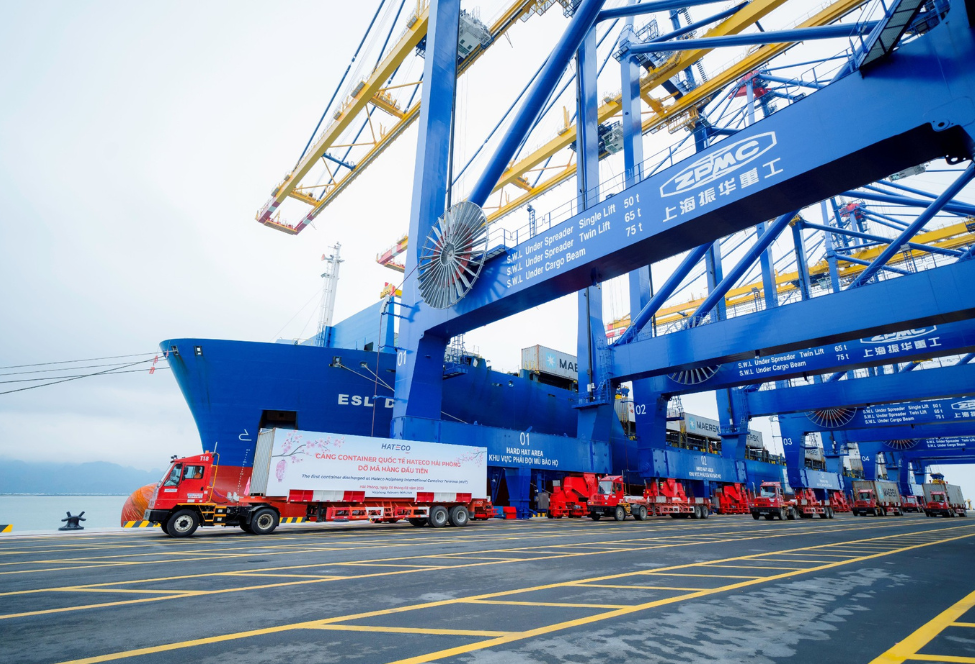 Новий міжнародний контейнерний термінал Hateco Hai Phong International Container Port