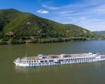 Річковий лайнер Crystal cruise