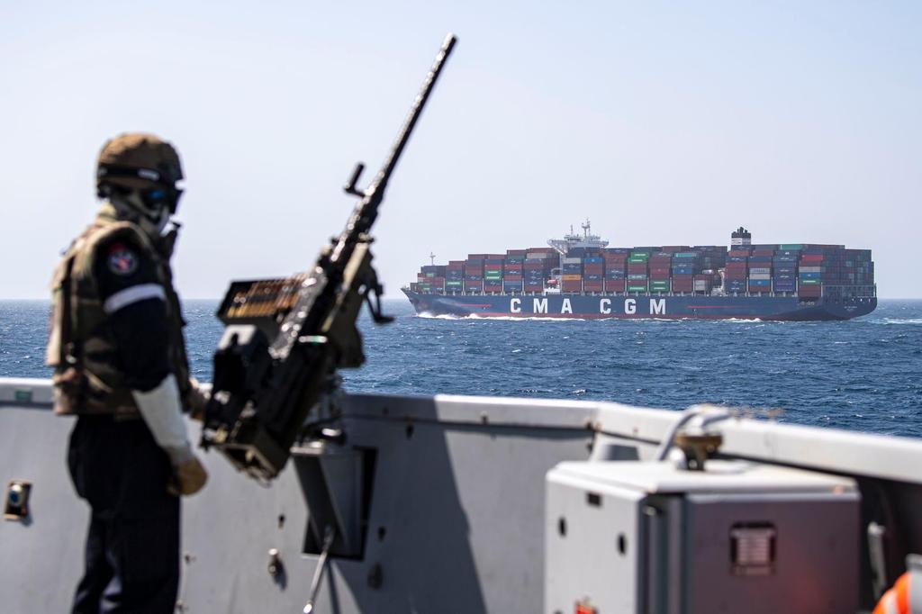 Ескорт ВМС у Червоному морі