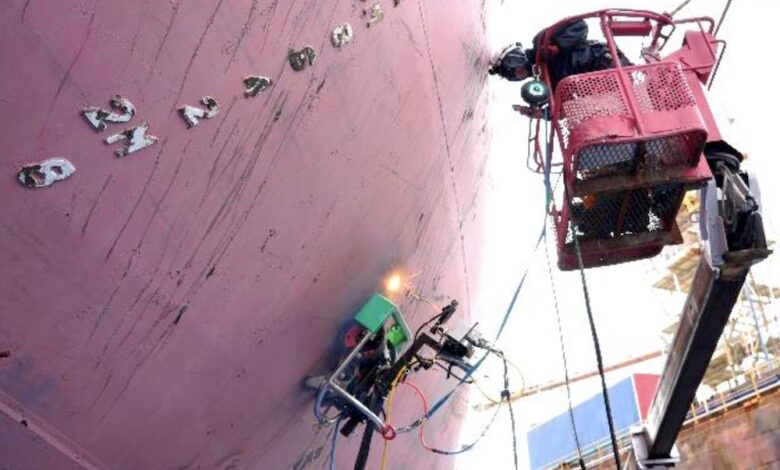 MOL спільно з верф'ю Tsuneishi Shipbuilding провела випробування лазерної системи для видалення іржі, фарби та інших покриттів з корпусів суден