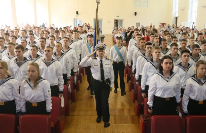 Курсанти ОМА протестують проти злиття ВНЗ