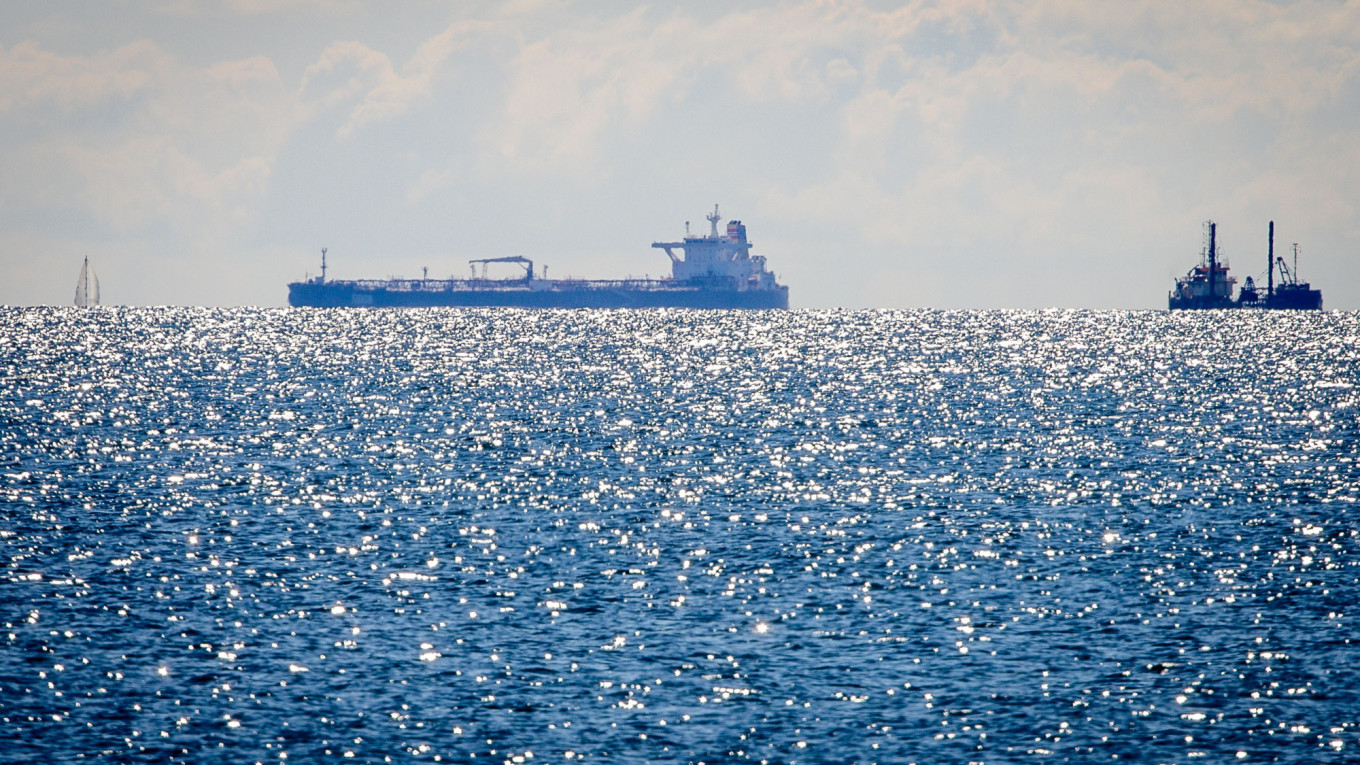 EU pushes maritime declaration to inspect Russia’s shadow fleet