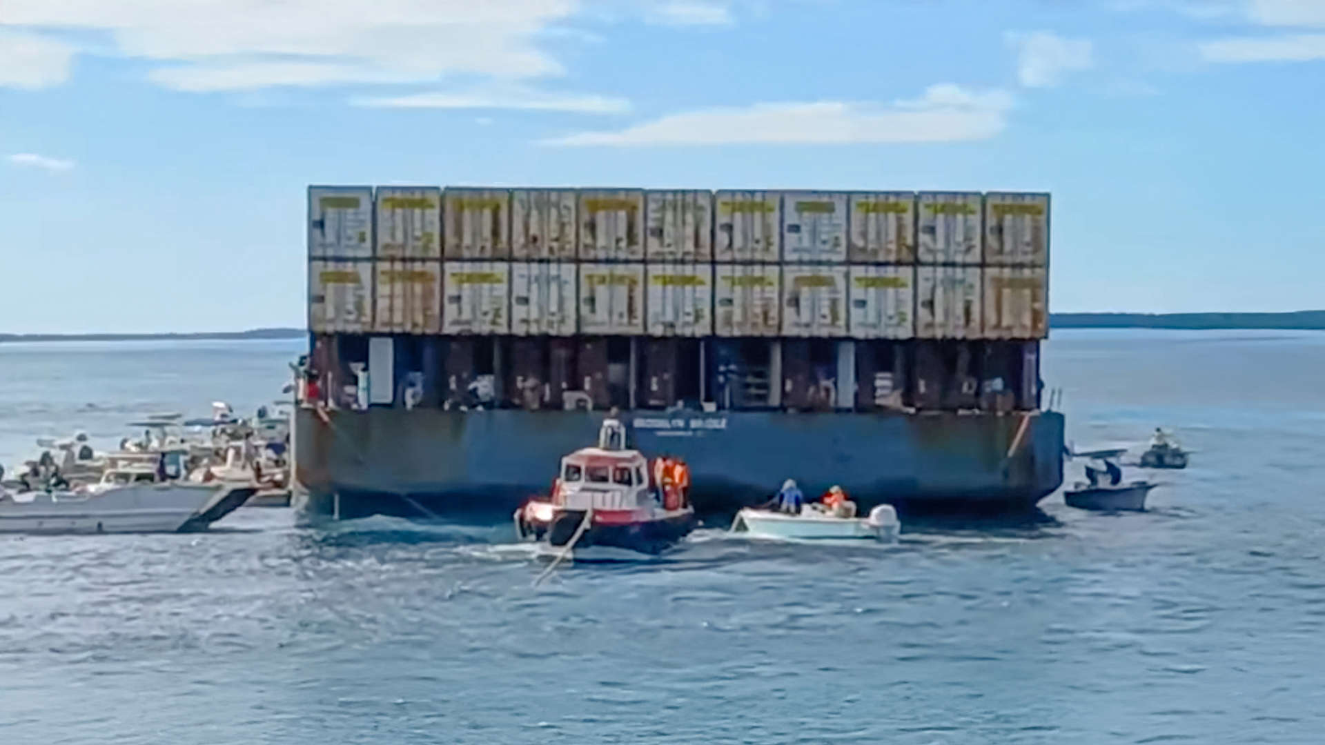 Barge looted off the Bahamas after tow line failure