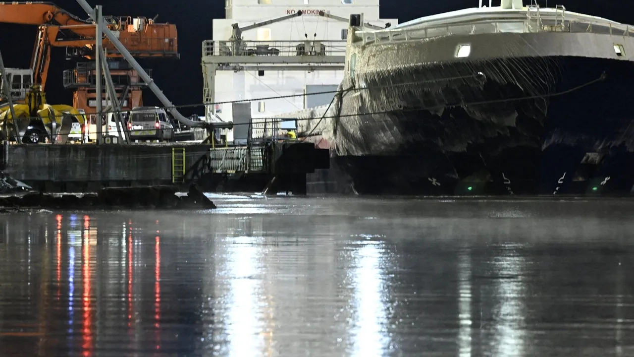 Pirates kidnapped nine crew members