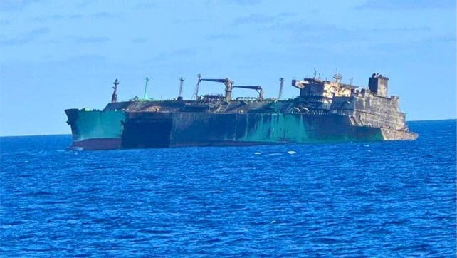 Arctic Metagaz LNG carrier towed by Libya
