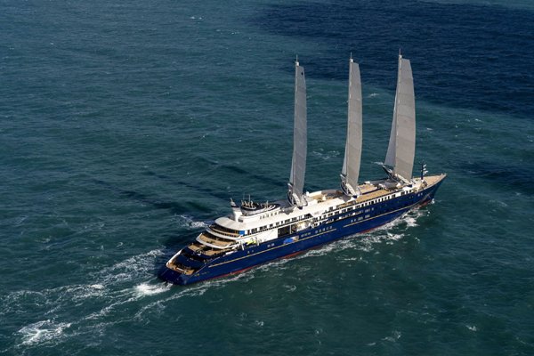 Orient Express Corinthian sets sail speed record