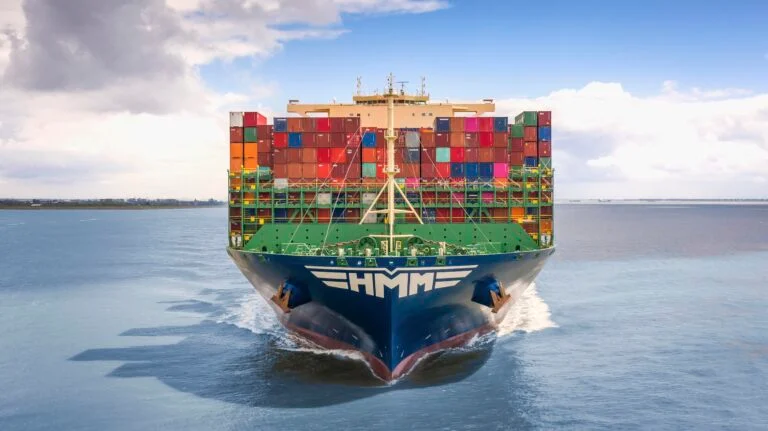 HD Hyundai Wins HMM Feeder Containership Order