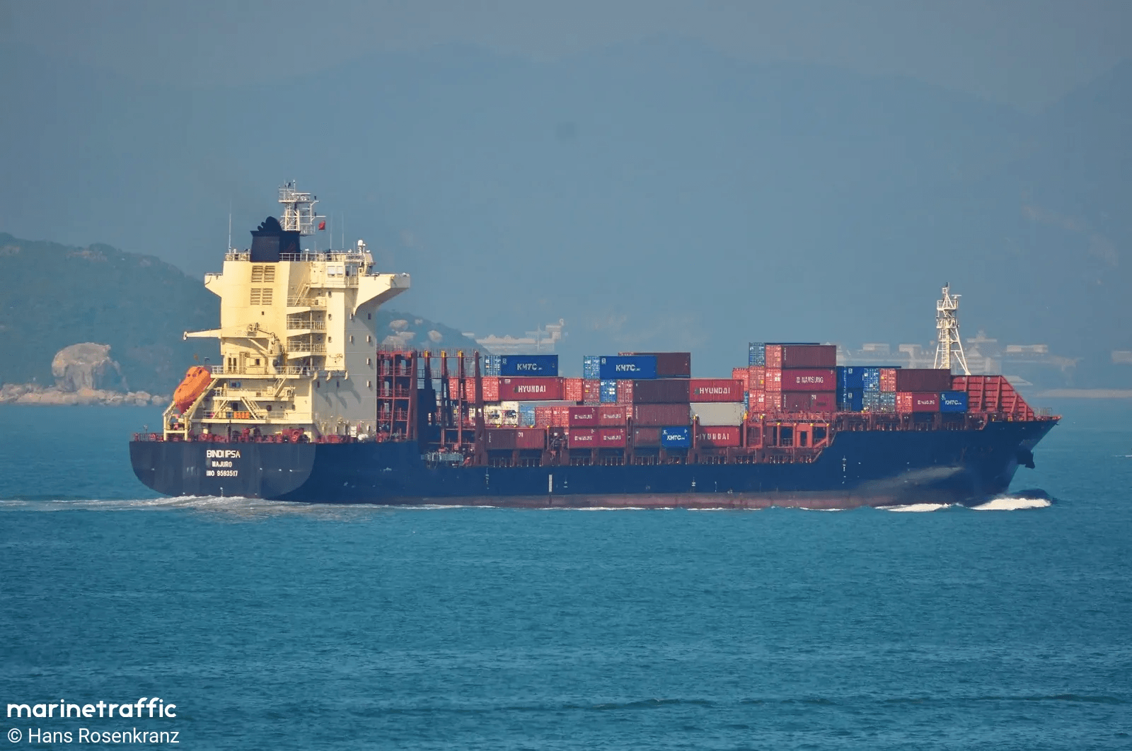 Salvage tug attacked near Strait of Hormuz