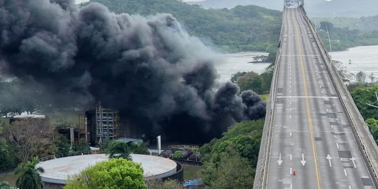Fuel terminal blast shuts Panama Canal bridge