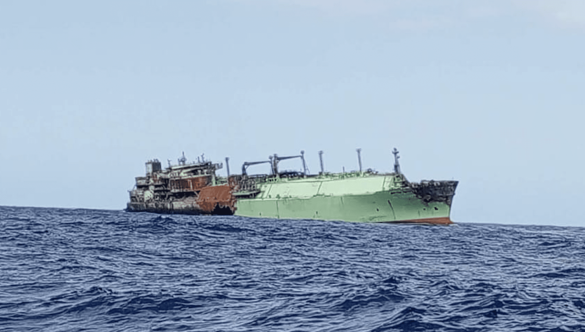 Arctic Metagaz adrift after tow failure in Mediterranean