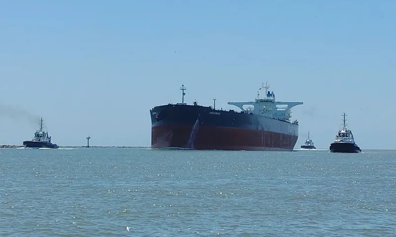 Missile attack hits UAE-linked tankers in Hormuz