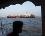 India halts seafarer deployment on Hormuz voyages