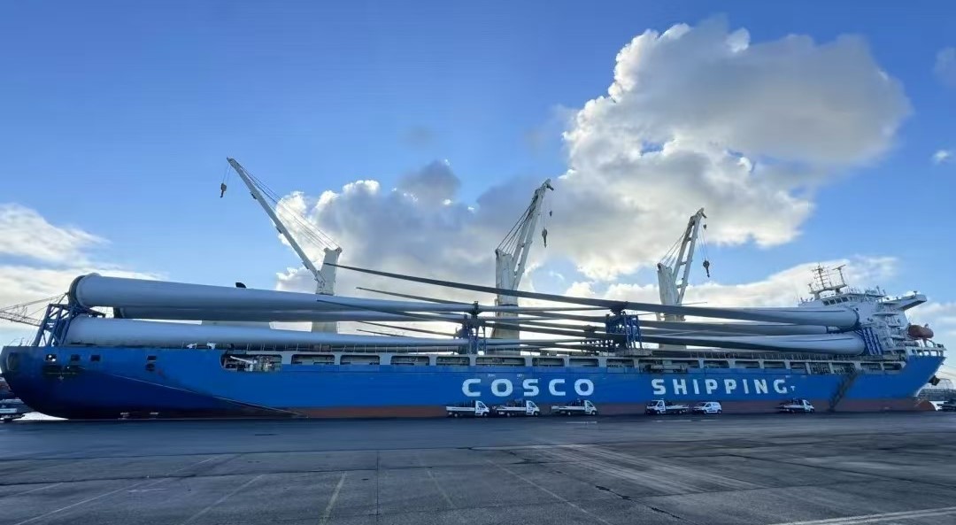 COSCO orders eight heavylift ships at Chengxi Shipyard