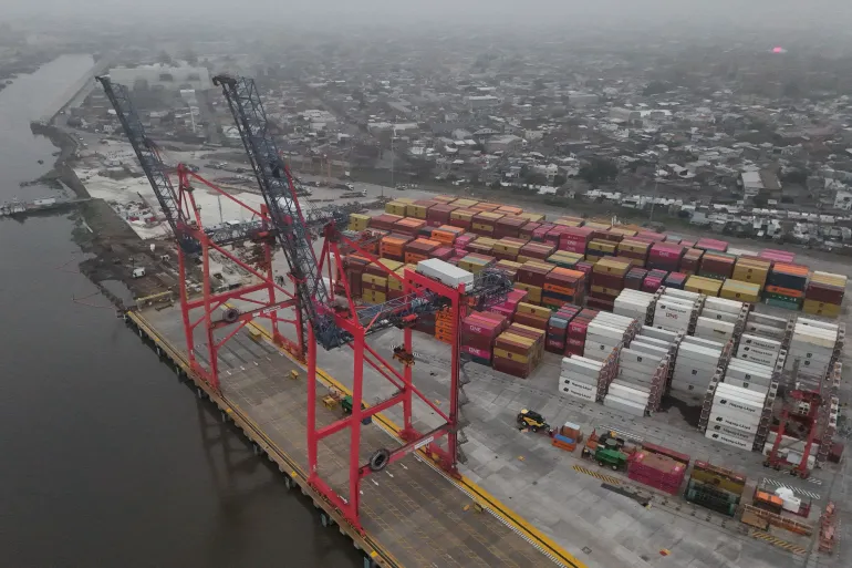 Argentina suspends pilotage reform after strike