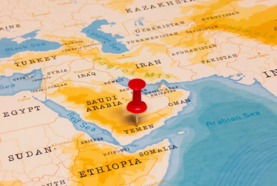 Indian cargo vessel sinks after Yemen attack