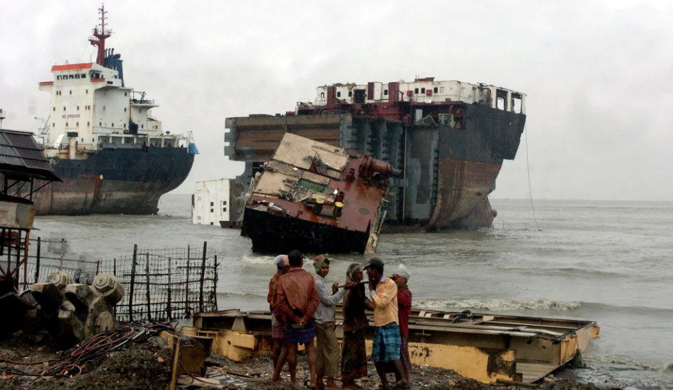 Bangladesh shipbreaking yard