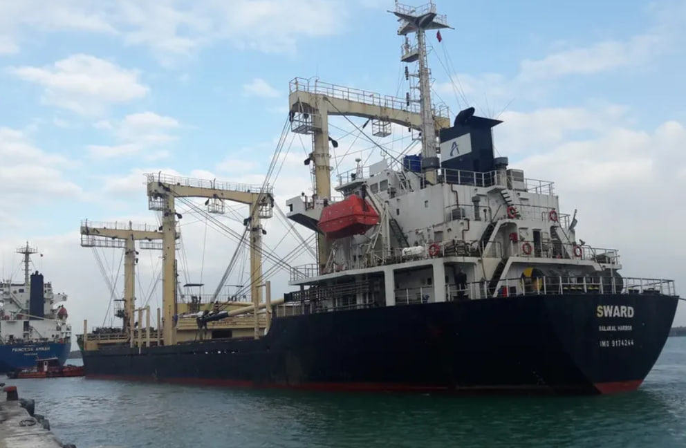 Somali pirates release 17 crew after 138 days